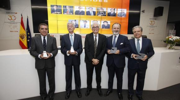 Imagen de los expresidentes de COFIDES durante el 30 Aniversario de la compañía