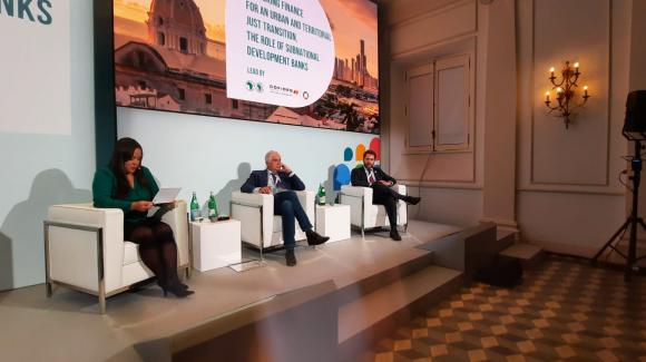 Imagen de la sesión de la Cumbre Finance in Common 2021 en la que participó José Luis Curbelo