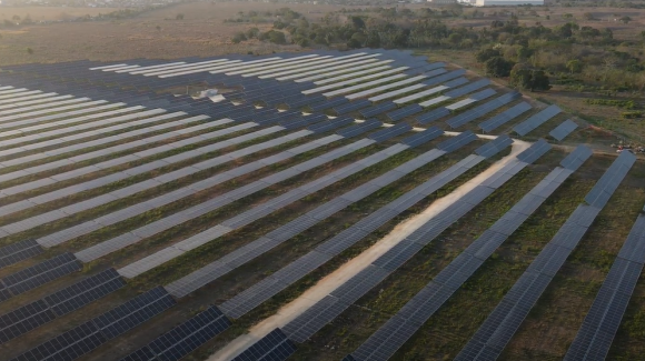 Imagen de la planta de energía solar Tucanes inaugurada por Grenergy Renovables en Colombia recientemente.